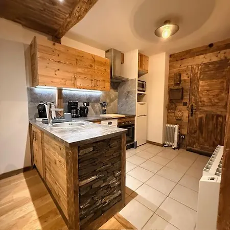 Apartment Le 1974 *